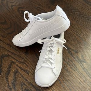 White size 8 Puma sneakers